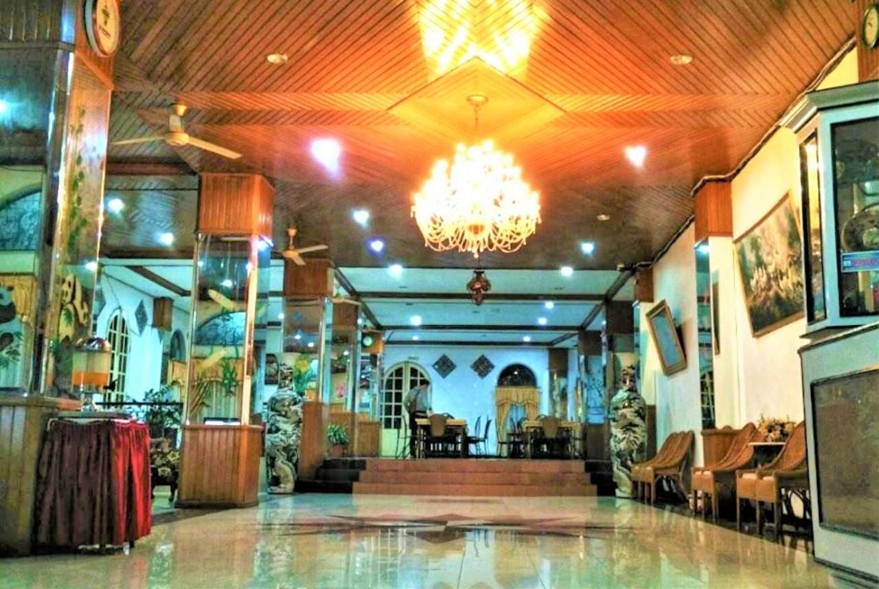 Hotel Asia Bukittinggi Buitenkant foto