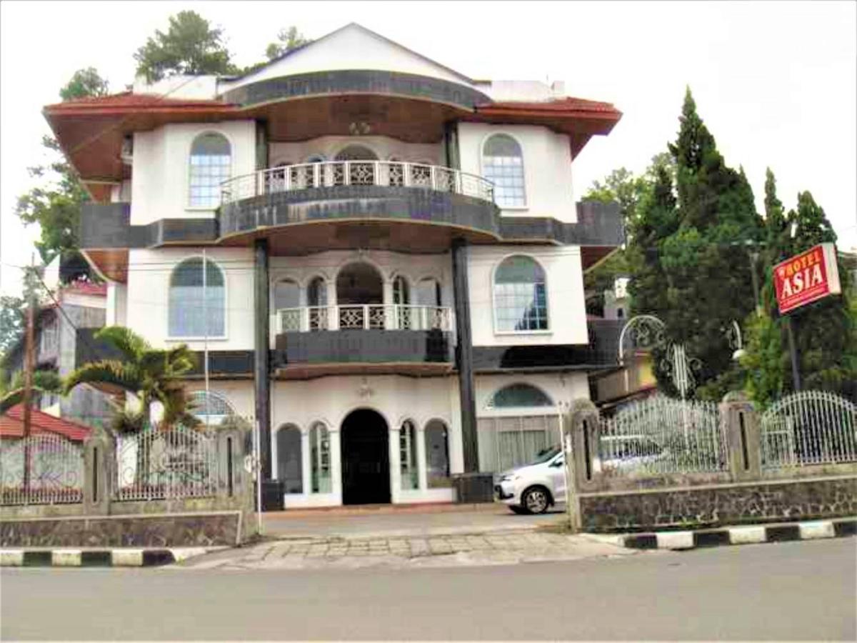 Hotel Asia Bukittinggi Buitenkant foto