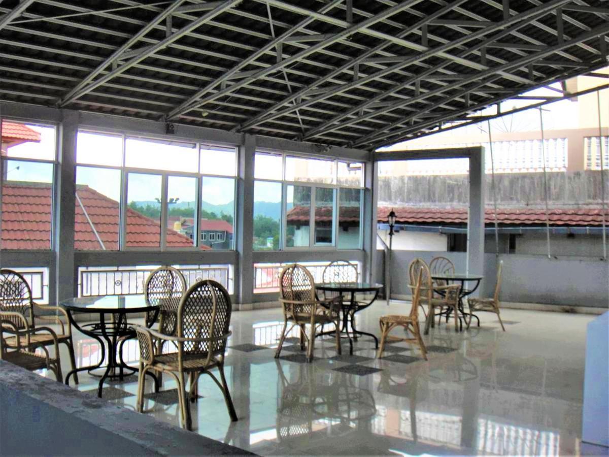 Hotel Asia Bukittinggi Buitenkant foto