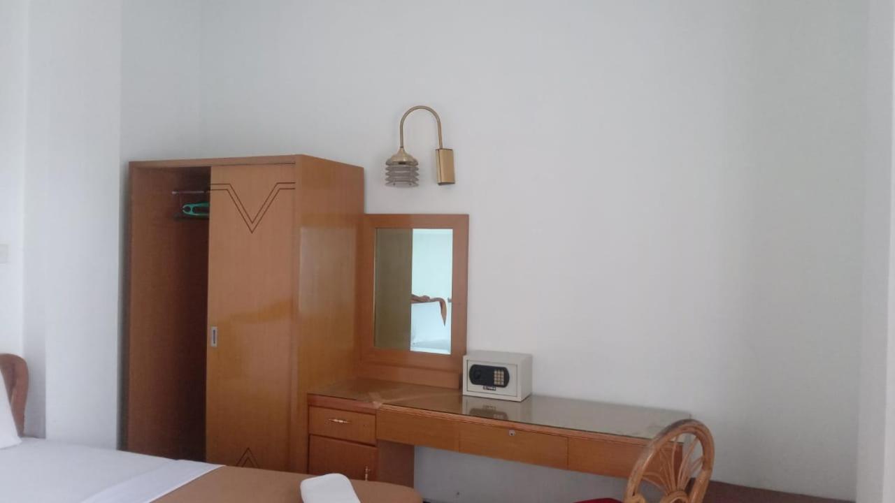 Hotel Asia Bukittinggi Buitenkant foto