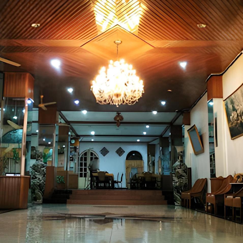 Hotel Asia Bukittinggi Buitenkant foto